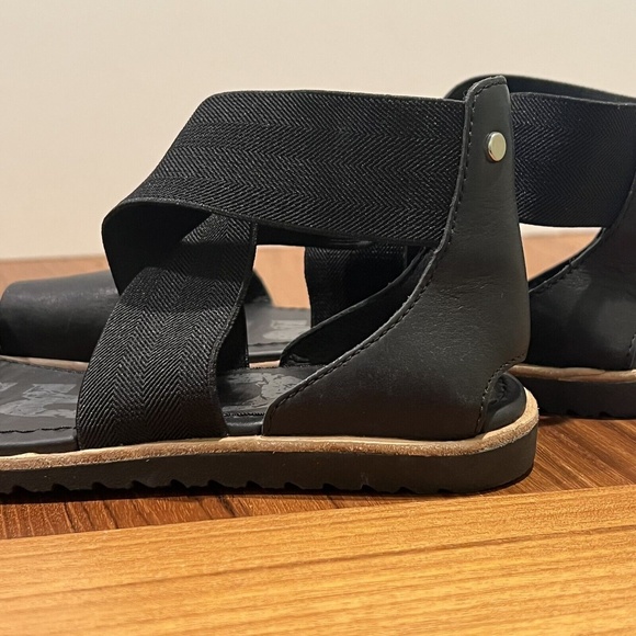 Sorel Ella Black Leather Slip On Flat Ankle-Strap Open Toe Sandals Womens Sz 6.5 - Picture 11 of 12